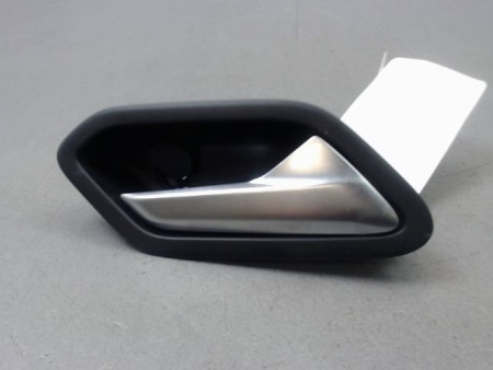 POIGNEE INTERIEURE PORTE AVANT DROIT DACIA SANDERO 2008-