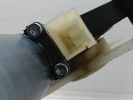 MECANISME+MOTEUR LEVE-GLACE AVANT DROIT AUDI A3