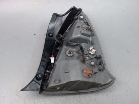 FEU ARRIERE GAUCHE  HYUNDAI ACCENT II 2001-2005