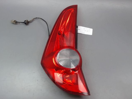 FEU ARRIERE GAUCHE  OPEL AGILA