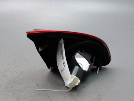FEU ARRIERE INTERIEUR DROIT NISSAN QHASQAI 2007-