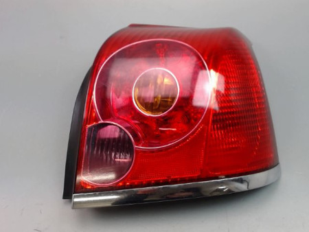 FEU ARRIERE DROIT TOYOTA AVENSIS 2005-
