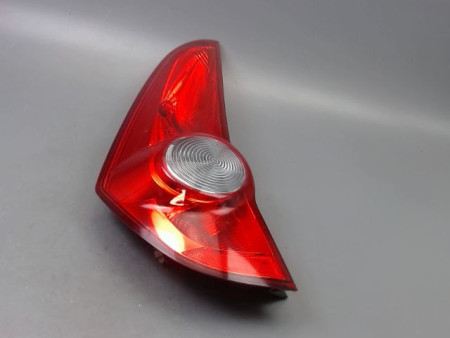 FEU ARRIERE GAUCHE  OPEL AGILA