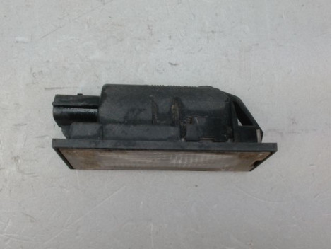 ECLAIREUR PLAQUE DE POLICE GAUCHE RENAULT MEGANE IV PHASE 1 2015-