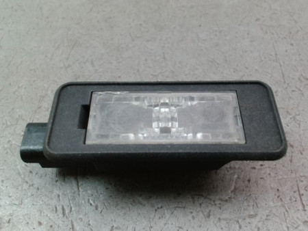 ECLAIREUR PLAQUE DE POLICE DROIT PEUGEOT 308 2011-