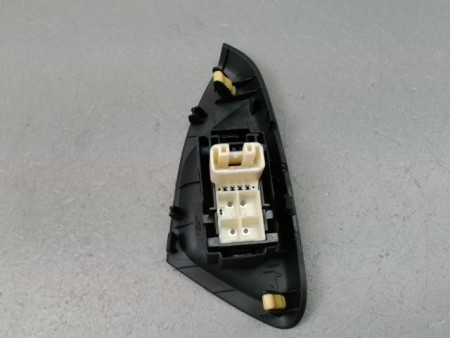 COMMANDE LEVE-GLACE PORTE AVD PEUGEOT 108