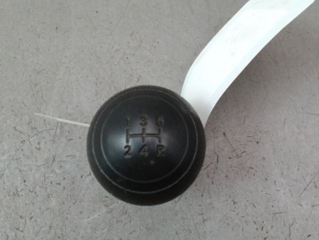POMMEAU LEVIER VITESSES PEUGEOT 108 1.0 VTi