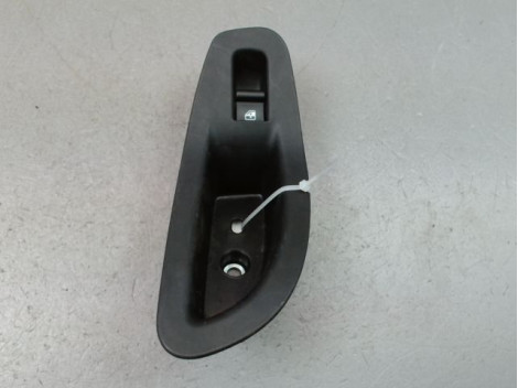 COMMANDE LEVE-GLACE PORTE ARG FIAT 500X