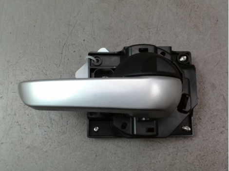 POIGNEE INTERIEURE PORTE AVANT DROIT FIAT 500X