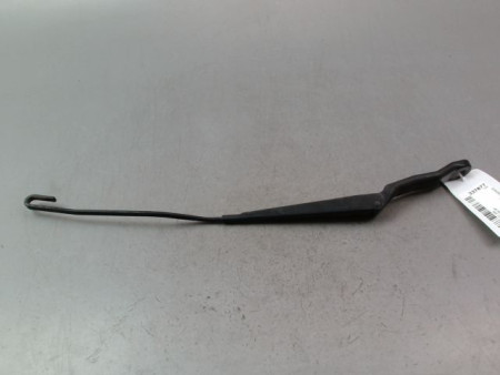 BRAS ESSUIE-GLACE AVANT GAUCHE PEUGEOT 206 + 2009-2013