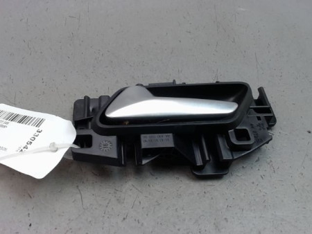 POIGNEE INTERIEURE PORTE AVANT GAUCHE PEUGEOT 308 2009-