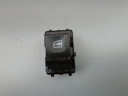 COMMANDE LEVE-GLACE PORTE AVD DACIA SANDERO 2008-