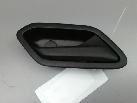 POIGNEE INTERIEURE PORTE AVANT DROIT DACIA SANDERO 2008-