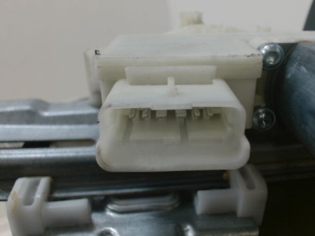 MECANISME+MOTEUR LEVE-GLACE ARRIERE DROIT PEUGEOT 308 2011-