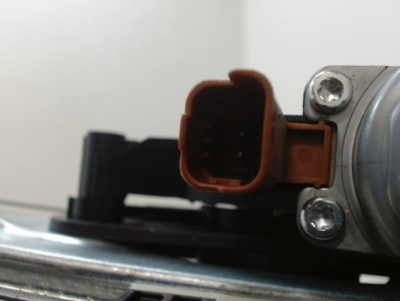 MECANISME+MOTEUR LEVE-GLACE AVANT DROIT DACIA SANDERO 2008-