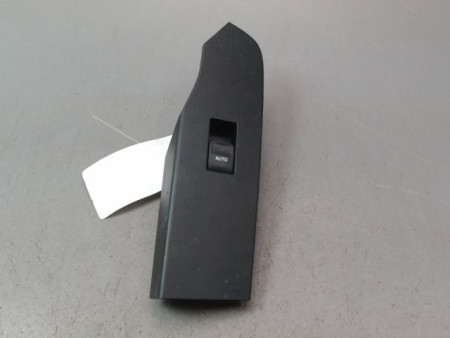 COMMANDE LEVE-GLACE PORTE AVD TOYOTA AURIS 2010-