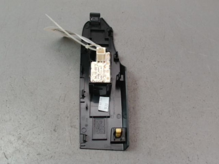COMMANDE LEVE-GLACE PORTE AVD TOYOTA AURIS 2010-