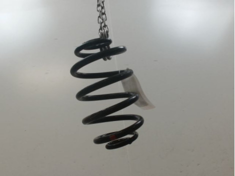 RESSORT AMORTISSEUR ARRIERE GAUCHE RENAULT CLIO II Phase 1 1998-2001