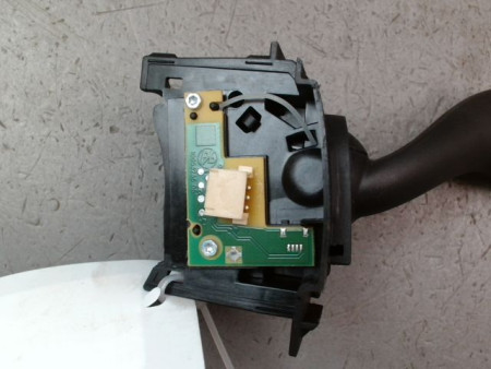 COMMANDE CLIGNOTANT FORD KUGA