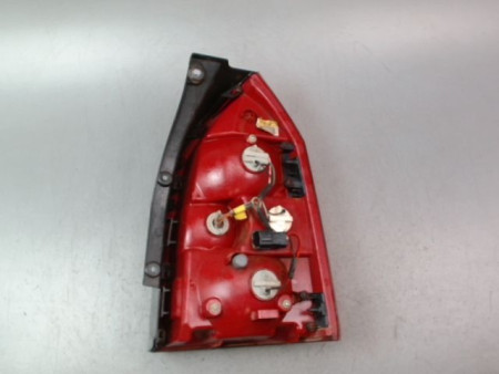 FEU ARRIERE GAUCHE  HYUNDAI TUCSON BREAK I 2004-2010