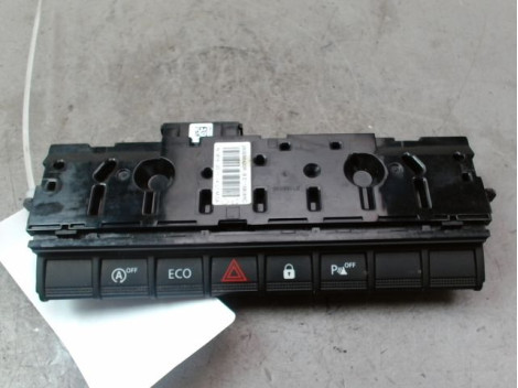 BOUTON DE WARNING DACIA DUSTER BREAK Phase 2 2013-...