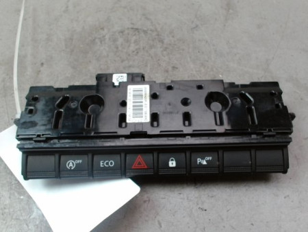 BOUTON DE WARNING DACIA DUSTER BREAK Phase 2 2013-...