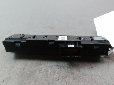 BOUTON DE WARNING DACIA DUSTER BREAK Phase 2 2013-...