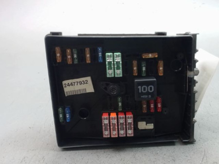 BOITE A FUSIBLES VOLKSWAGEN GOLF V (1K) 2003-2008