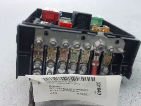 BOITE A FUSIBLES VOLKSWAGEN GOLF V (1K) 2003-2008