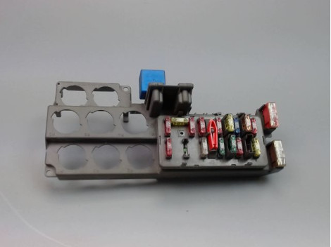 BOITE A FUSIBLES PEUGEOT EXPERT FG I Phase 2 2004-2006