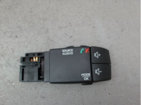 COMMANDE AUTORADIO DACIA LODGY BREAK 2012-...