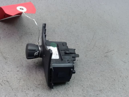 COMMANDE REGULATEUR/LIMITATEUR VITESSE RENAULT SCENIC MONOSP. II Phase 2 2006-2009