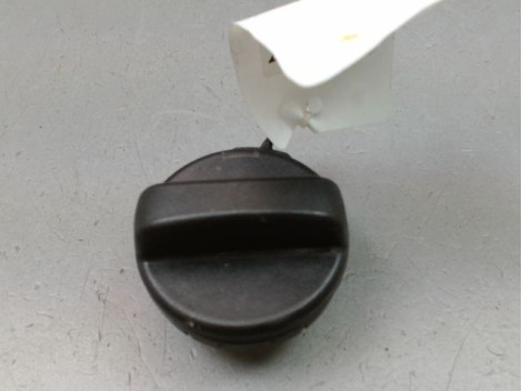 BOUCHON RESERVOIR A CARBURANT TOYOTA YARIS II 2010-