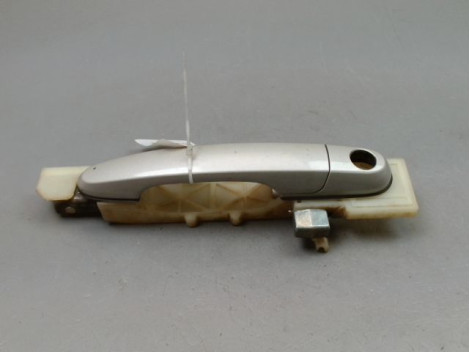 POIGNEE EXTERIEURE PORTE AVANT DROIT HYUNDAI TUCSON BREAK I 2004-2010