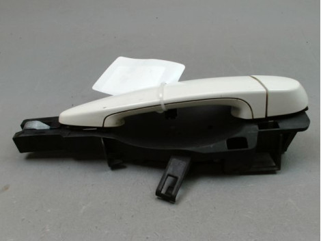 POIGNEE EXTERIEURE PORTE AVANT DROIT BMW X1