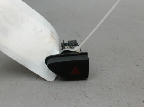 BOUTON DE WARNING RENAULT CLIO IV Phase 1 2012-...