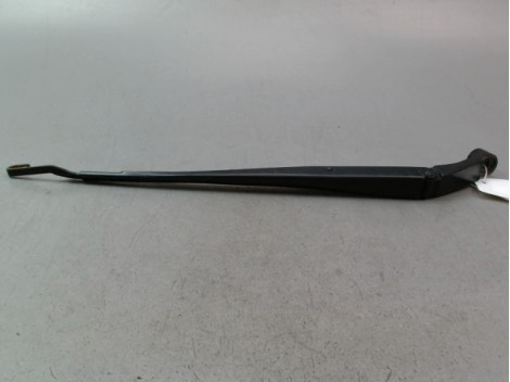 BRAS ESSUIE-GLACE AVANT GAUCHE TOYOTA AURIS 2010-