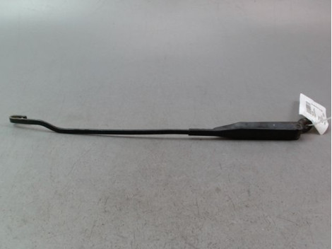 BRAS ESSUIE-GLACE AVANT GAUCHE OPEL CORSA III Phase 1 (C) 2000-2003