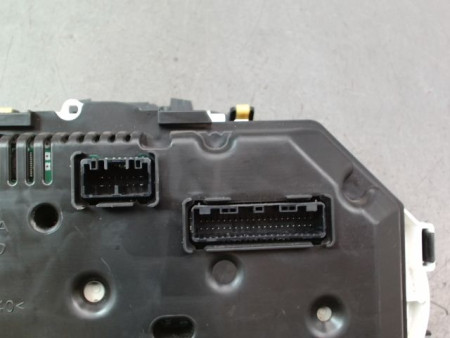 BLOC COMPTEURS TOYOTA YARIS II 2010-