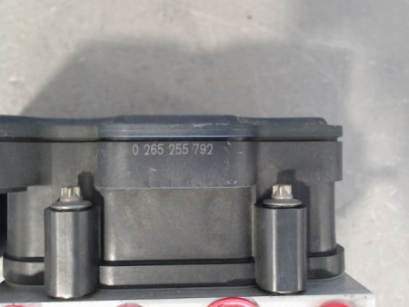 UNITE HYDRAULIQUE ABS RENAULT KANGOO BREAK II Phase 2 2013-...