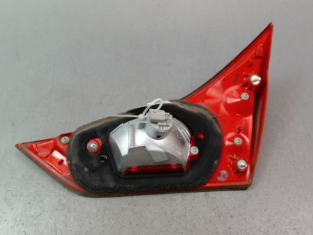 FEU ARRIERE INTERIEUR GAUCHE TOYOTA AURIS 2010-