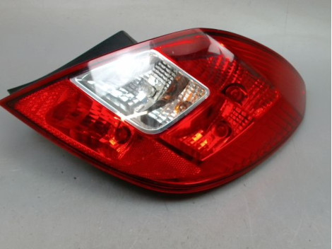 FEU ARRIERE DROIT OPEL CORSA IV Phase 2 (D) 2011-2015