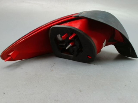 FEU ARRIERE DROIT PEUGEOT 206 + 2009-2013