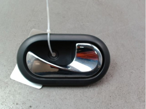 POIGNEE INTERIEURE PORTE AVANT DROIT DACIA LODGY BREAK 2012-...