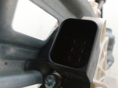 MECANISME+MOTEUR LEVE-GLACE AVANT DROIT MERCEDES CLASSE C BERL. II Phase 2 (203) 2004-2006