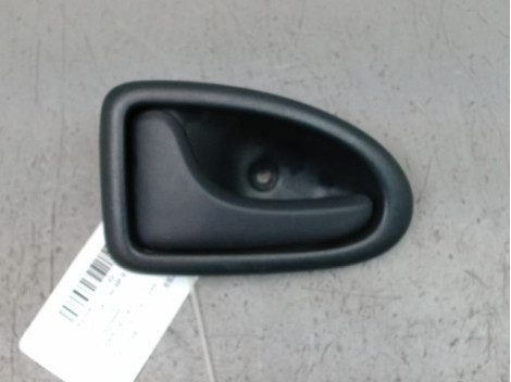 POIGNEE INTERIEURE PORTE ARRIERE GAUCHE RENAULT CLIO II Phase 1 1998-2001