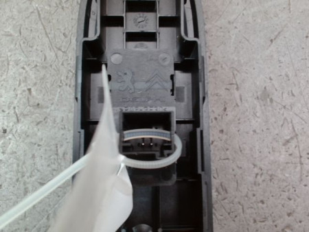 COMMANDE LEVE-GLACE PORTE AVD PEUGEOT 308 SW I Phase 1 2008-2011