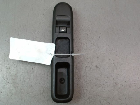COMMANDE LEVE-GLACE PORTE AVD PEUGEOT 5008