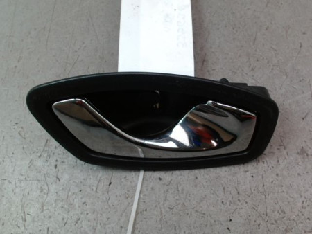 POIGNEE INTERIEURE PORTE AVANT DROIT RENAULT CLIO IV Phase 1 2012-...
