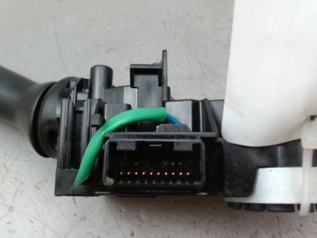 COMMANDE ECLAIRAGE PEUGEOT 108